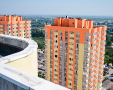 Крыши российских зданий предлагается оборудовать зонами спасения